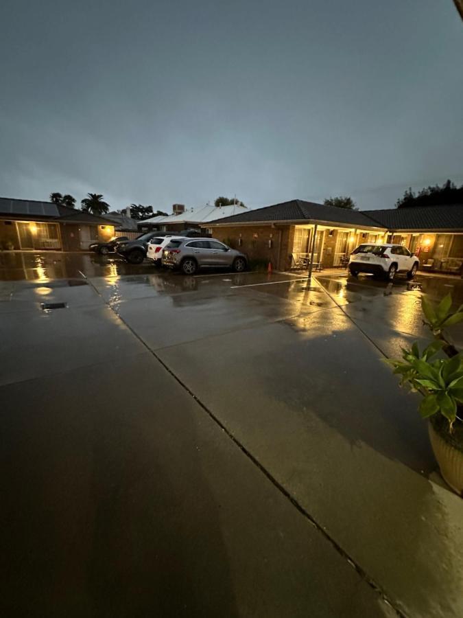 Pevensey Motor Lodge Echuca Eksteriør billede